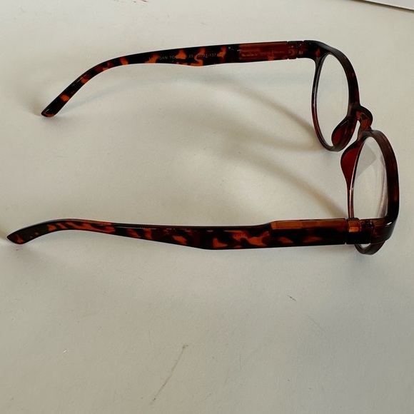 Tortoiseshell Round Reader Glasses 1.25 Strength - Picture 2 of 6